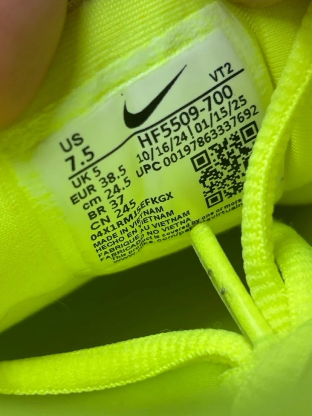 Nike Women's Air Max DN8 'Volt Green Strike'